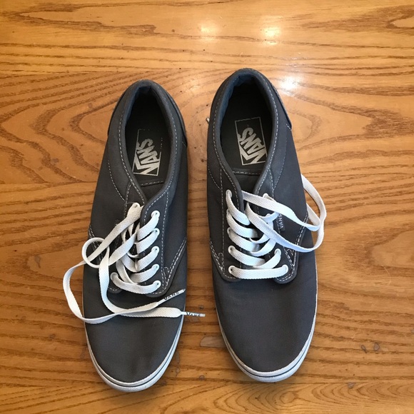 Like new VANS size 10! - Picture 2 of 5